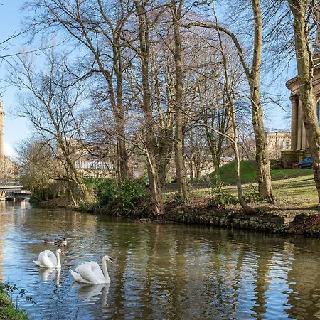 Riverside Balcony Apartment With Parking Just Minutes To Saltaire Shipley (West Yorkshire) Exteriör bild