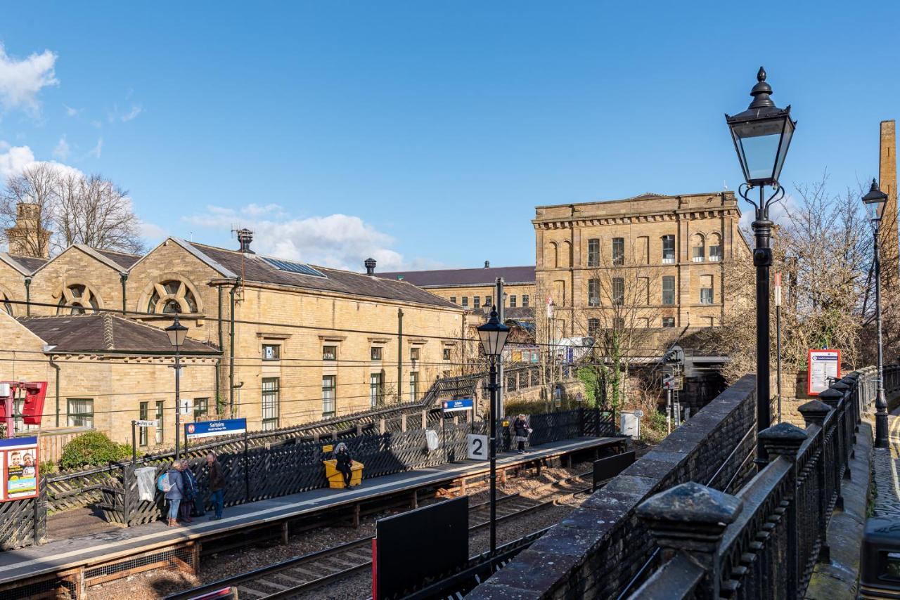 Riverside Balcony Apartment With Parking Just Minutes To Saltaire Shipley (West Yorkshire) Exteriör bild