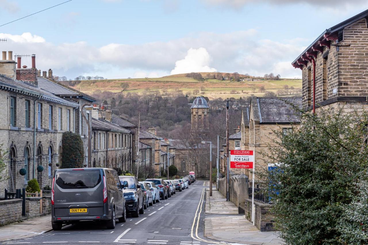 Riverside Balcony Apartment With Parking Just Minutes To Saltaire Shipley (West Yorkshire) Exteriör bild