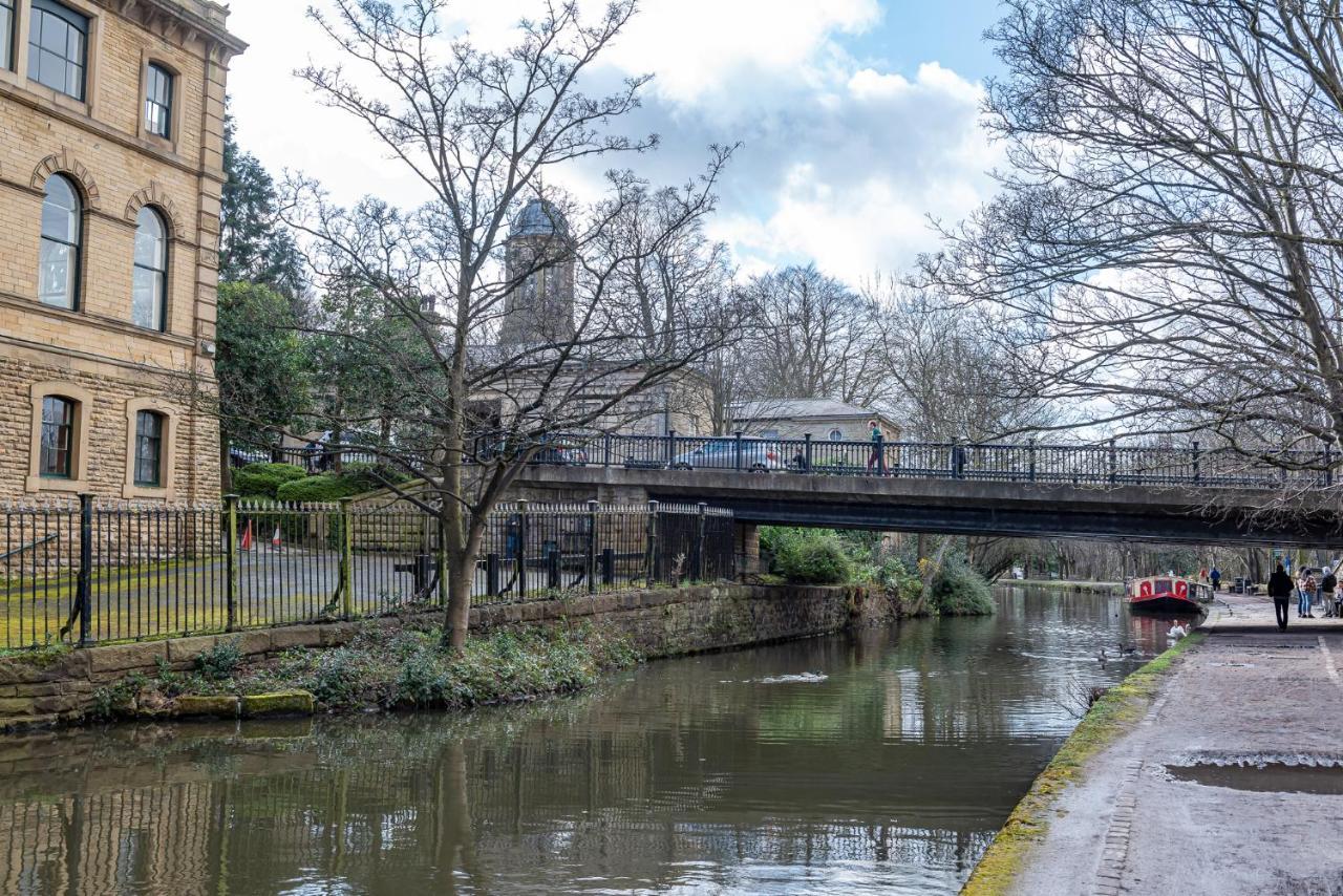 Riverside Balcony Apartment With Parking Just Minutes To Saltaire Shipley (West Yorkshire) Exteriör bild