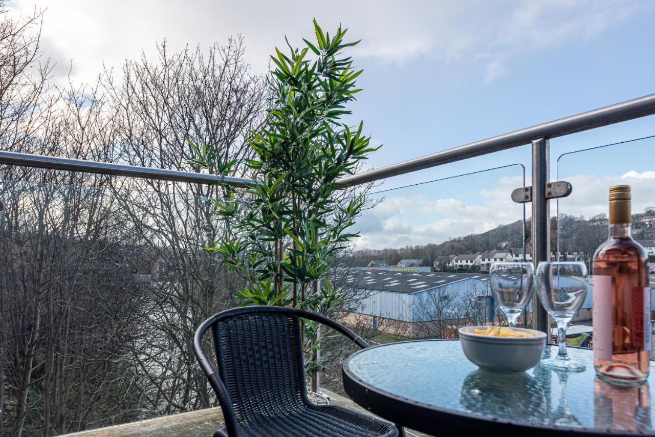 Riverside Balcony Apartment With Parking Just Minutes To Saltaire Shipley (West Yorkshire) Exteriör bild