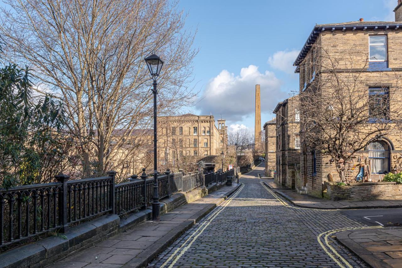 Riverside Balcony Apartment With Parking Just Minutes To Saltaire Shipley (West Yorkshire) Exteriör bild